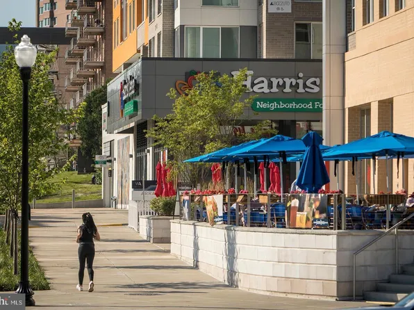 4520 King St APT 409, Alexandria, VA 22302