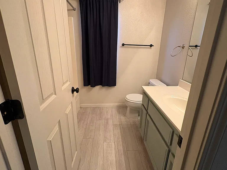 607 Stineman Ct — Photo 3