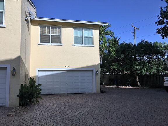 3rd image of 432 SW 14th Ct