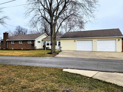 1 Breezewood Ln, Saint Marys, OH, 45885