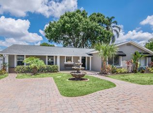 8703 Elmwood Ln, Tampa, FL 33615