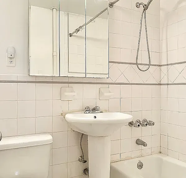 438 E 77th St #4B — Photo 5