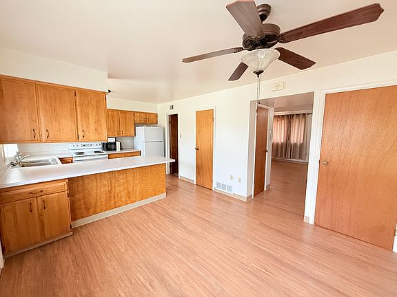 5th image of 1700 6th Ave #B