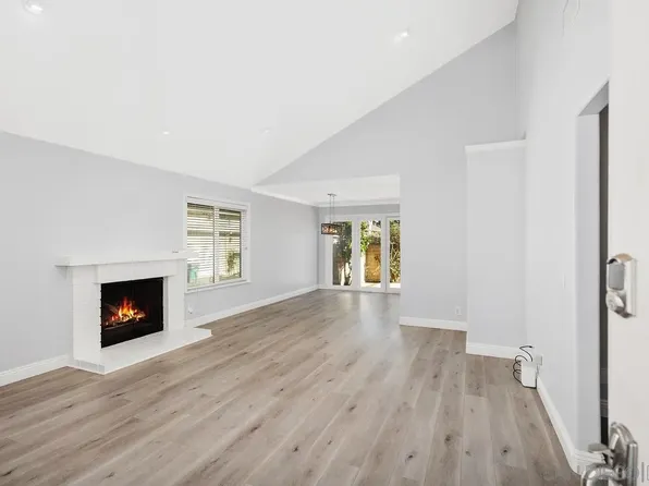 14 Dragonfly #25, Irvine, CA 92604