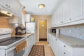 2095 Haig Dr — Photo 10