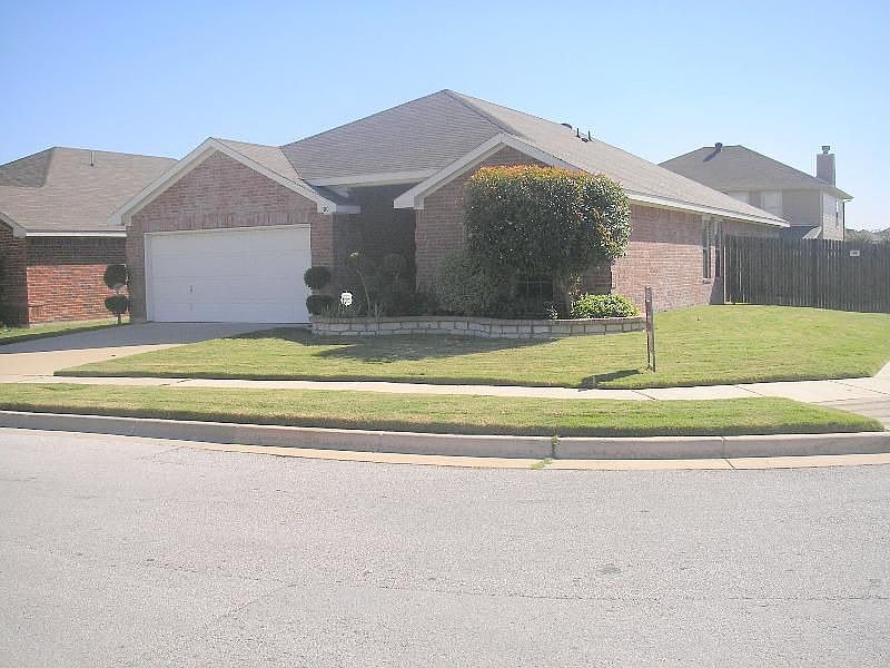1st image of 300 Montana Dr