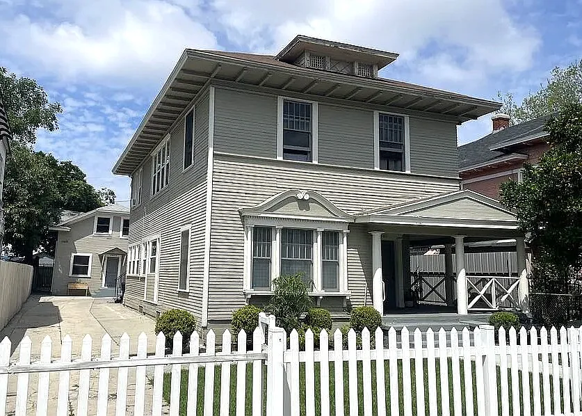 1 bed, 700 sqft, $1,750 — Photo 2