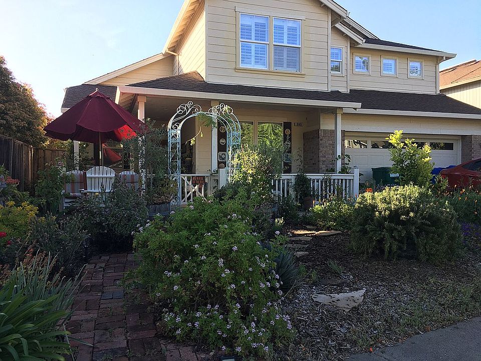 1st image of 305 Elbridge Ave