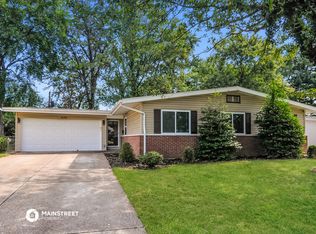 1590 Fairmount Dr, Florissant, MO 63033