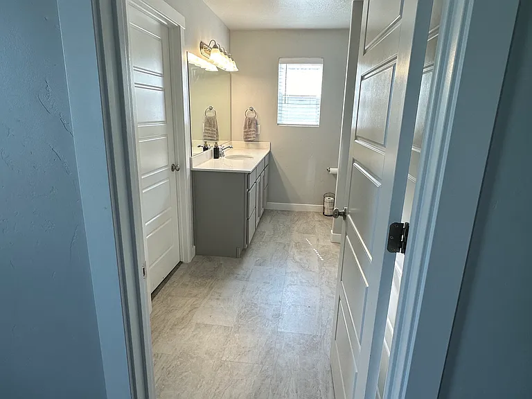 2215 W Bluebird Dr — Photo 18