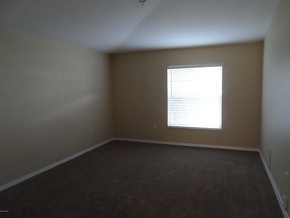 4th image of 220 Brasswood Ct