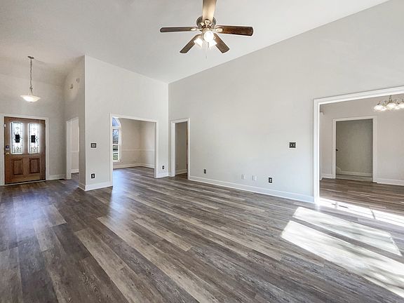 4th image of 1560 Indian Meadows Dr
