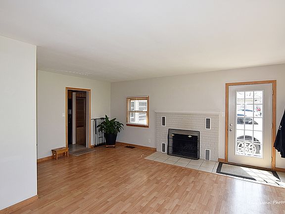 5th image of 126 S Westlawn Ave