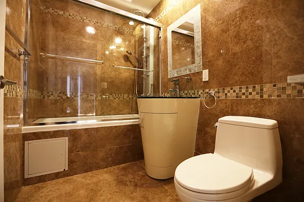 Rented by R New York | media 9