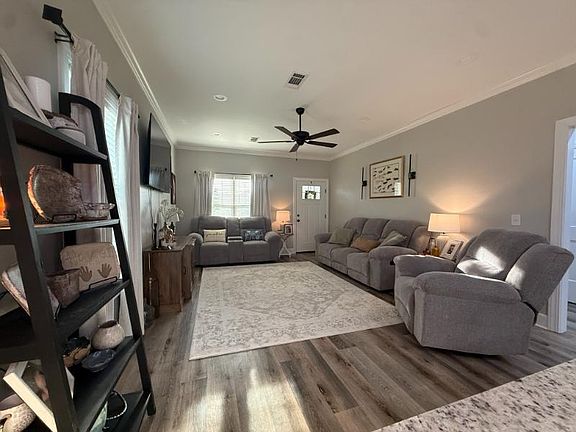 4th image of 5082 River Rd