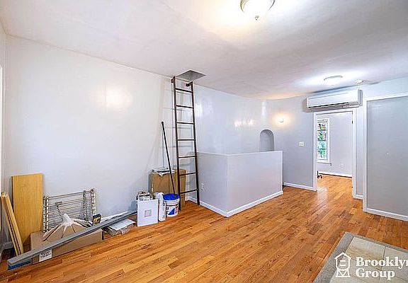 2nd image of 354 Lexington Ave APT 2