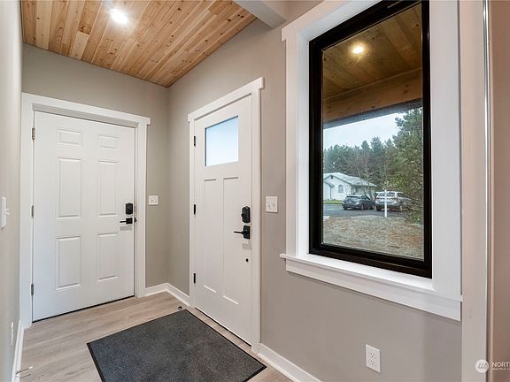 3rd image of 1218 Pebble Beach Court