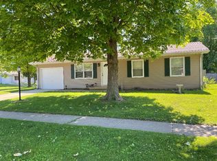 1702 Stratford Dr, Champaign, IL 61821