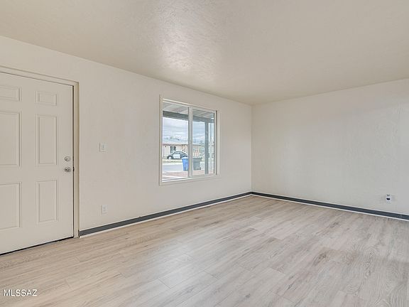 5th image of 903 W Calle Lerdo