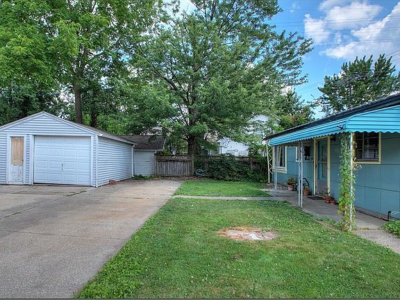 3rd image of 2906 Hudson Dr