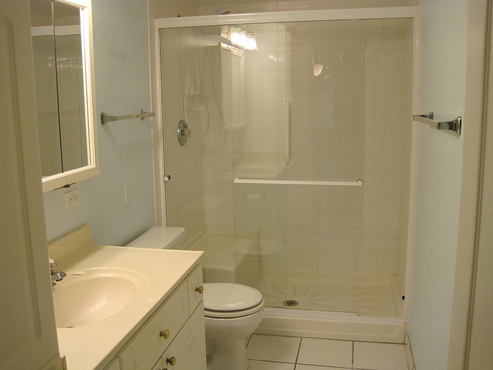 1st image of 3940 W Bryn Mawr Ave APT 505