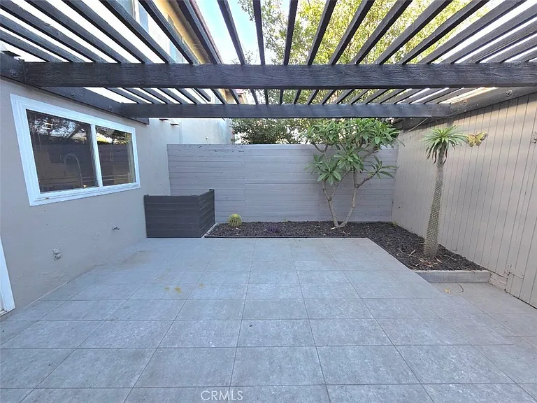 4128 Elizabeth Ct — Photo 18