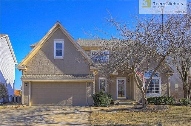 Gorgeous Updated Home in Heatherstone!