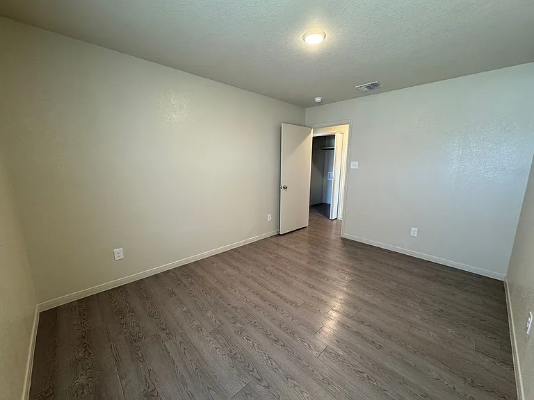 5804 Rustler Dr — Photo 17