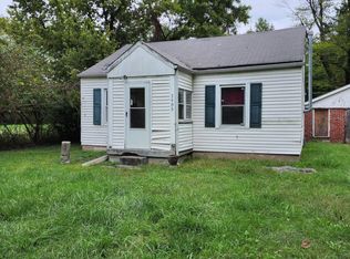 3909 Schmitt Rd, Louisville, KY 40216