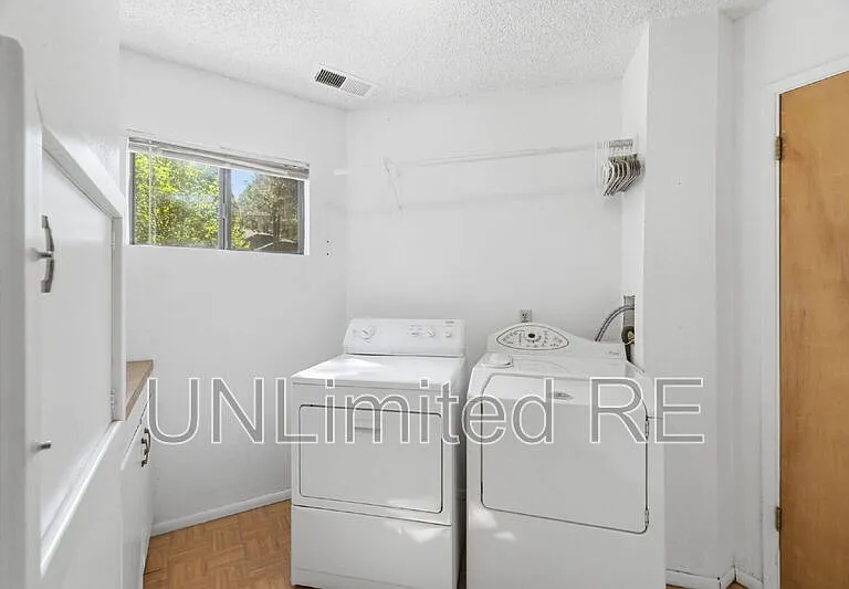 1410 N Inverrary Way — Photo 38