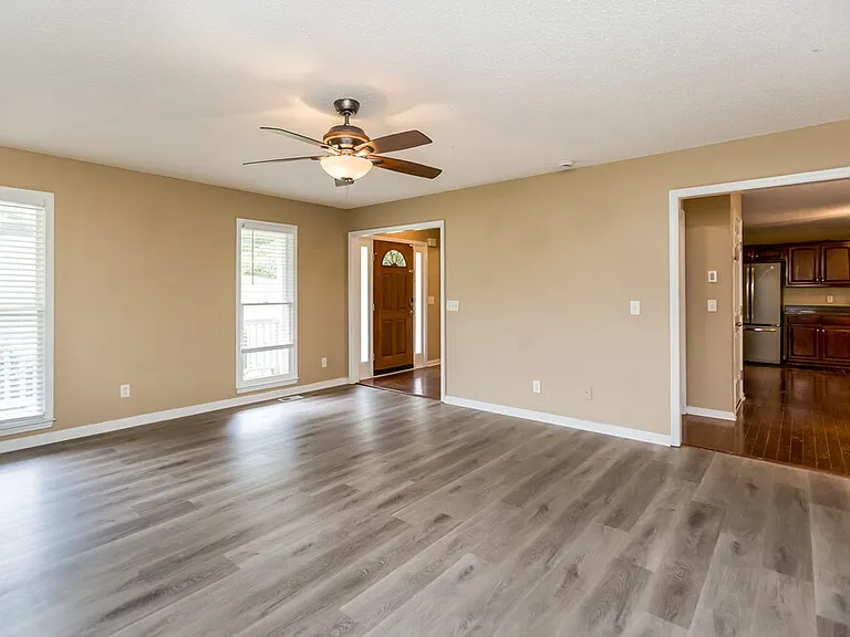 815 Tynsdale Dr — Photo 5