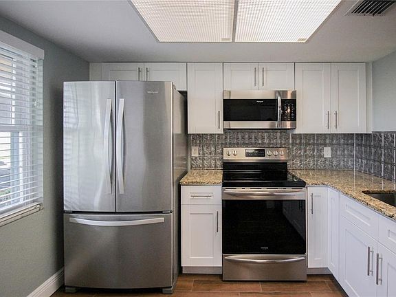 4th image of 2465 Northside Dr APT 1208