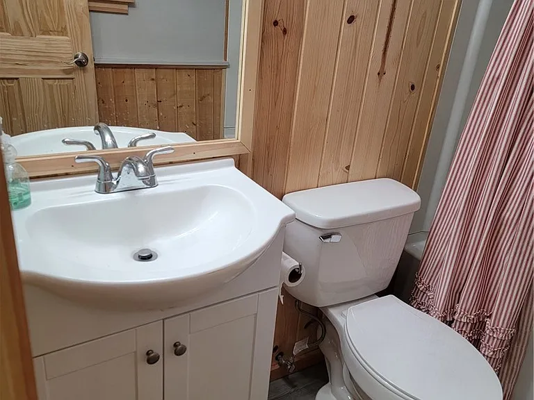 221 Imperial Ave — Photo 11
