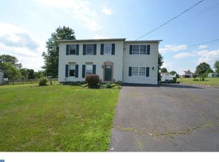 2525 Rhoads Rd, Gilbertsville, PA 19525