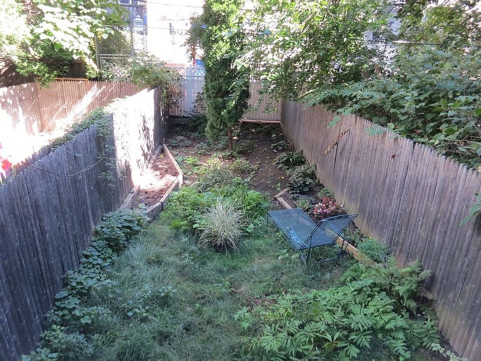 2nd image of 153 Garfield Pl APT 1R