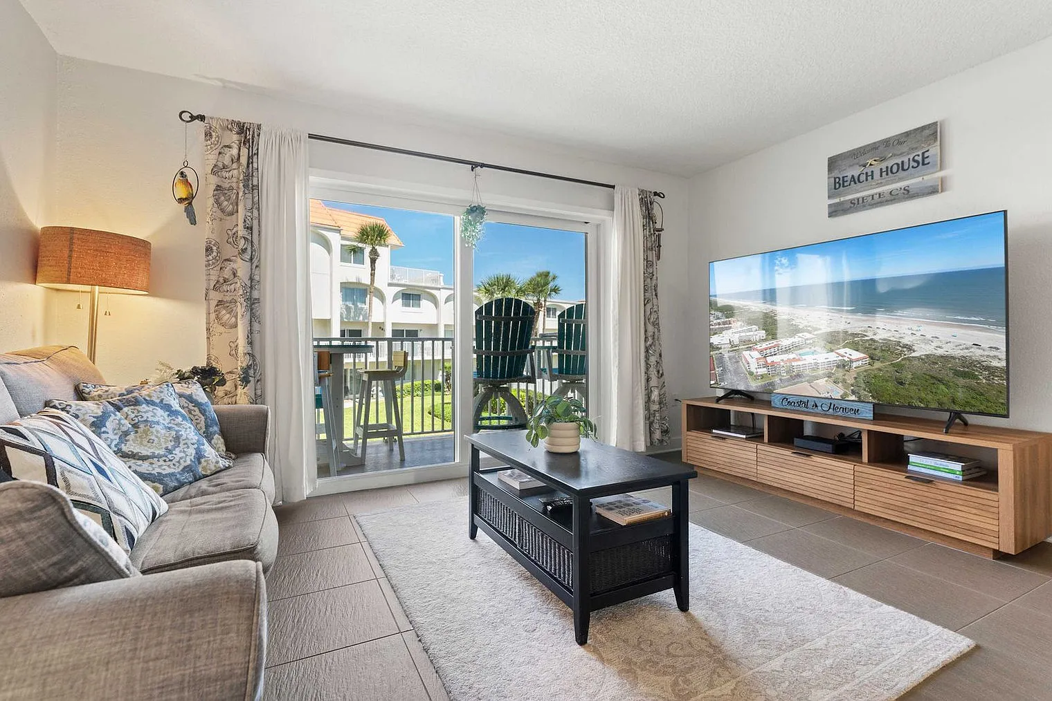 2 bed, 2.0 bath, 1054 sqft, $2,647 — Photo 2