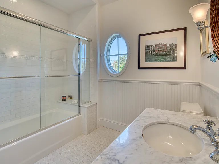 1060 Willow Terrace Ln — Photo 23