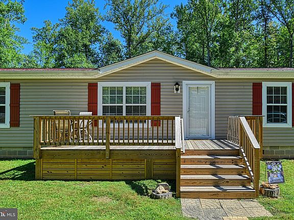 5th image of 324 Fisher Dr