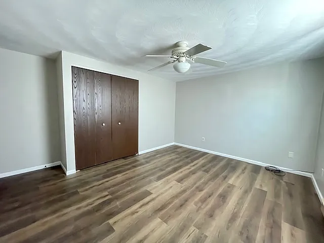 242 Wimbledon Dr — Photo 5