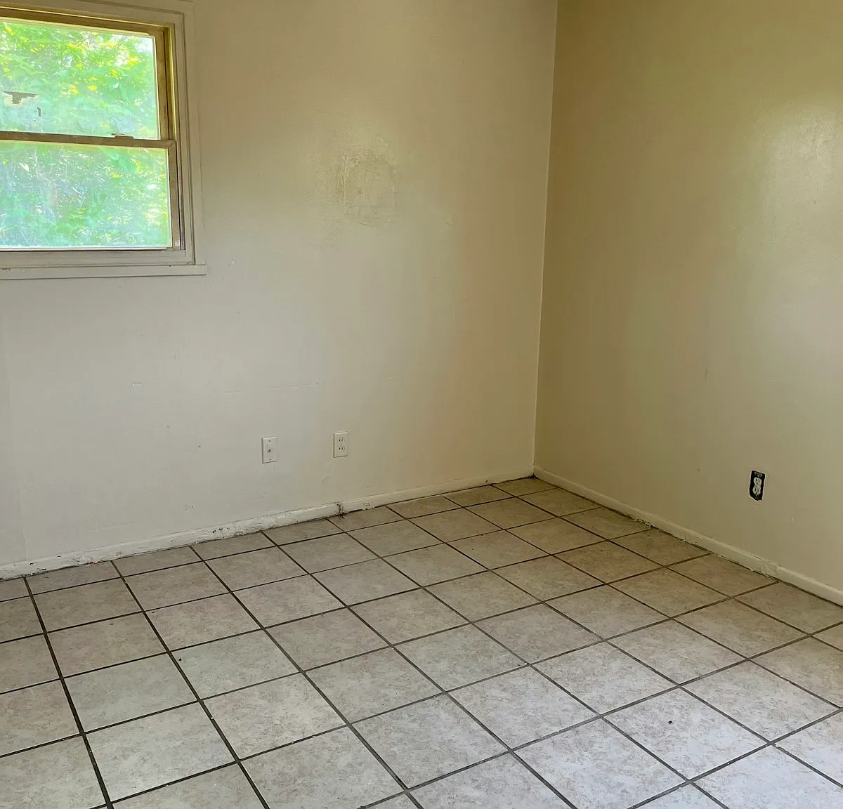 640 Anna Street — Photo 3