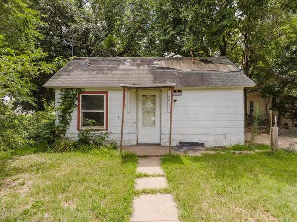 407 E Price Ave, Turon, KS 67583