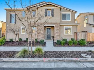 2049 Kingwood Rd, Rohnert Park, CA 94928
