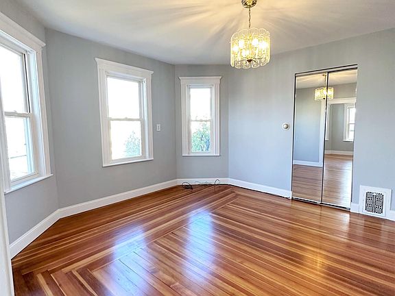 5th image of 60 Farrington St #2T