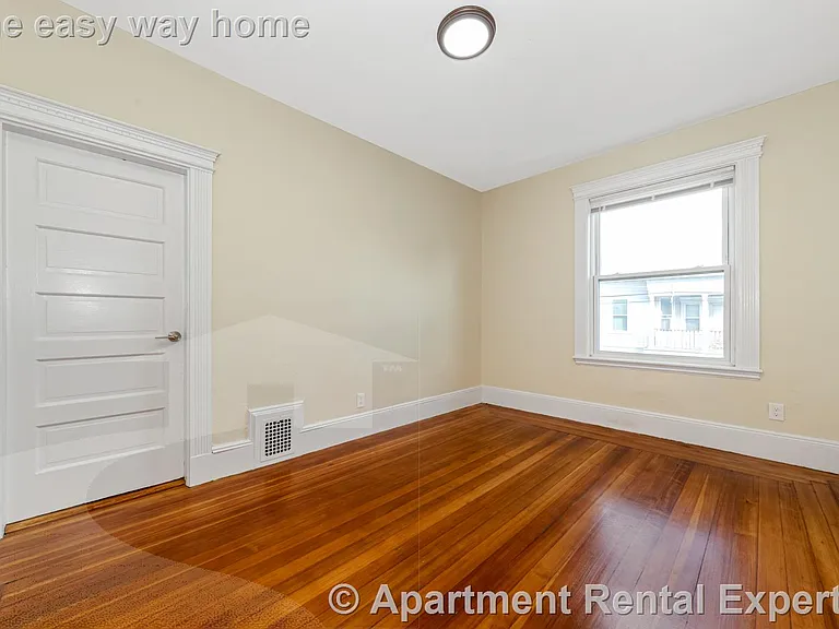 44 Brackett St #1 — Photo 6