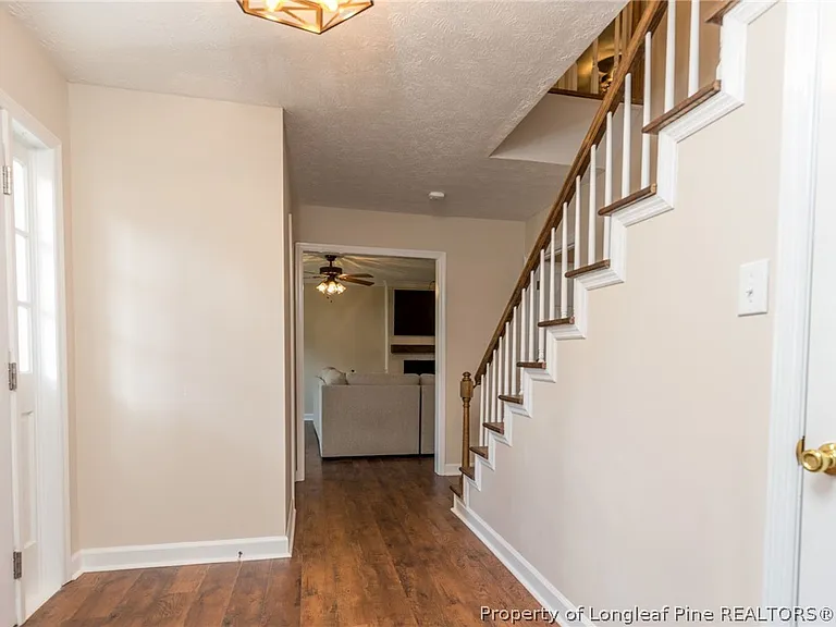 3356 Quarry Dr — Photo 5