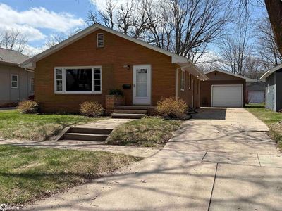 207 S 13th St, Clear Lake, IA, 50428