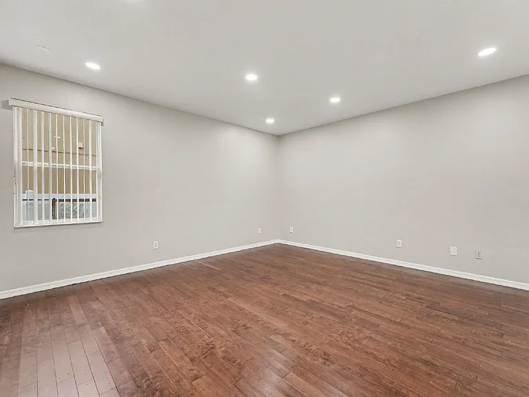 2056 Clapper Trl — Photo 11
