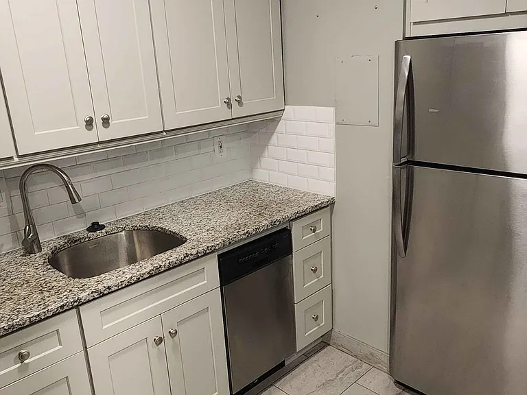 2109 Walsh View Ter #102 — Photo 7