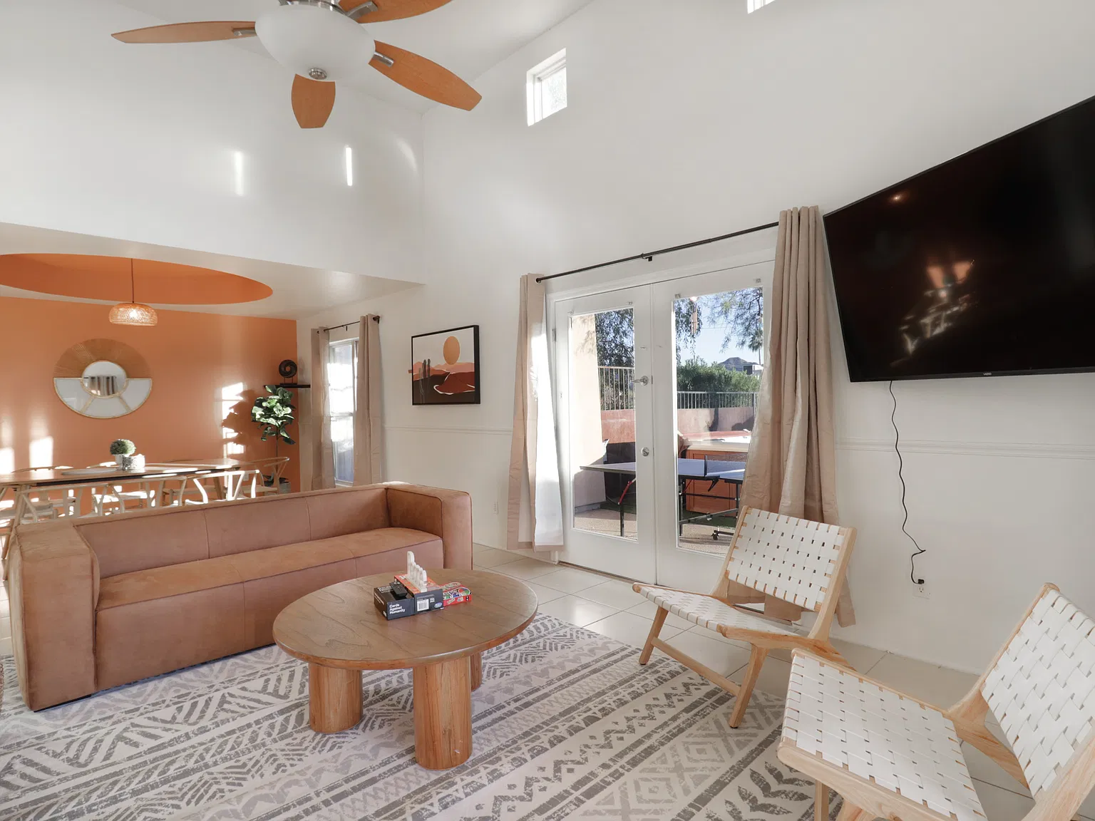 6 bed, 3250 sqft, $3,995 — Photo 4