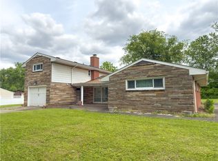 391 Golden Grove Rd, Baden, PA 15005